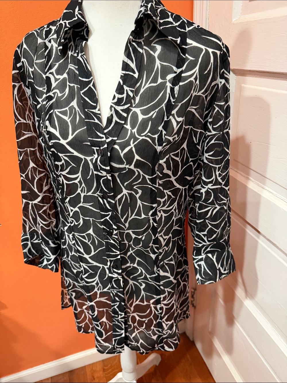 Chico's Black and White Sheer Floral-Leaf Button Blouse Dress